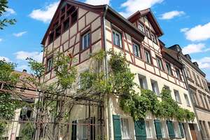 Wohnen im Fachwerk auf 2 Ebenen, Blick zum Rathaus, mitten in Fürth – Die vollständige Adresse der Immobilie erhältst du vom Anbieter., 90762 Altstadt, Innenstadt, Fürth – Vorschaubild 2