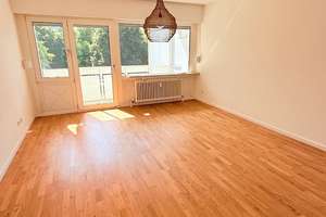 Lichtdurchflutete 3-Zimmer-Wohnung mit Balkon und Einbauküche – Flaschenträgerstraße 13, 81927 Englschalking, München – Vorschaubild 2