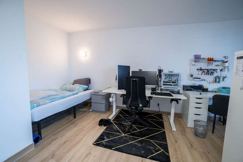 Immobilie in Böblingen - Modernisierte 1-Zimmer-Etagenwohnung mit Balkon & Stellplatz – solide Kapitalanlage - Bild 3