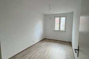 Erstbezug Modernes 5-Zimmer-Reihenhaus mit gehobener Innenausstattung, Einbauküche & 2 Stellplätzen – Die vollständige Adresse der Immobilie erhältst du vom Anbieter., 13057 Falkenberg, Berlin – Vorschaubild 10