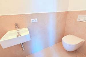 ... AIGNER - Zukunft trifft Komfort: Energieeffizientes RMH mit viel Raum und zentrumsnah ... – Röntgenstraße 10, 84513 Töging am Inn – Vorschaubild 9
