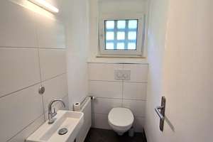 Renovierte 3-Zimmer-Wohnung mit Loggia in grüner Lage von Bielefeld-Sennestadt – Die vollständige Adresse der Immobilie erhältst du vom Anbieter., 33689 Sennestadt, Bielefeld – Vorschaubild 7