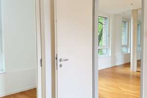 Ganz besonders toll mit großzügigem offenem Wohnzimmer, gr. Balkon, Aufzug, TG-Platz, Baujahr 2016 – Die vollständige Adresse der Immobilie erhältst du vom Anbieter., 40223 Bilk, Düsseldorf – Vorschaubild 15