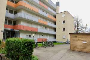Renovierte 2-Zimmer-Wohnung mit Balkon&Tiefgarage(Erbpacht) – Südliche Ringstraße 49, 85053 Südost, Ingolstadt – Vorschaubild 2