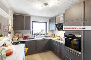 IMMOBERLIN.DE - Charmante Doppelhaushälfte mit Sonnenterrasse nahe Heinrich-Laehr-Park – Berlin – Vorschaubild 1