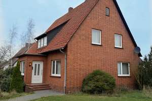 Teilvermietetes traumhaftes Zweifamilienhaus mit riesigem Grundstück! – Die vollständige Adresse der Immobilie erhältst du vom Anbieter., 38542 Leiferde – Vorschaubild 2