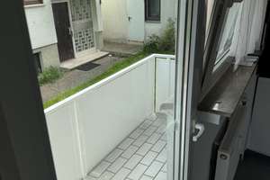 Gepflegte 2-Zimmer Wohnung mit Balkon und Kfz-Stellplatz in Stuttgart-Plieningen – Schießhausstrasse 15a, 70599 Plieningen (Ortsteil), Stuttgart – Vorschaubild 2