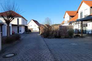 * HIER BLEIBEN KEINE WOHNWÜNSCHE OFFEN * hochwertig ausgestattete DHH mit GARTEN + GARAGE + CARPORT – Roth (Kreis) – Vorschaubild 35