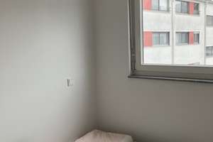 Helle 3-Zimmer Wohnung im 4. OG mit Balkon in München Maxvorstadt – Die vollständige Adresse der Immobilie erhältst du vom Anbieter., 80636 Marsfeld, München – Vorschaubild 2