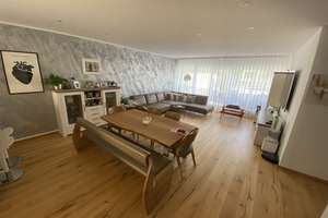 Neuwertige 4-Raum-EG-Wohnung mit Balkon und Einbauküche in Stuttgart – Die vollständige Adresse der Immobilie erhältst du vom Anbieter., 70372 Seelberg, Stuttgart – Vorschaubild 2