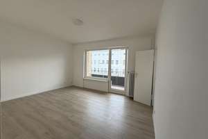 Stilvolle, möblierte 1-Zimmer-Wohnung mit Balkon & Fahrstuhl (Mietdauer max. 2 Jahre) – Beusselstr -, 10553 Moabit, Berlin – Vorschaubild 1