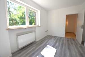 Große Zimmer, viel Grün und absolut ruhig in sehr guter Lage von Denning – München – Vorschaubild 2