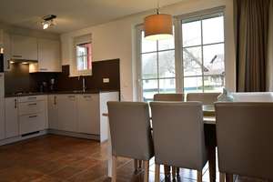 Freistehendes 4-Personen-Ferienhaus mit neuer Küche und 2 Bädern im Ferienresort Cochem (3553) – Am Kellerborn 1-610, 56814 Ediger-Eller – Vorschaubild 8