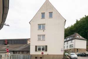 Mehrfamilienhaus mit Entwicklungspotenzial in Hagen – 8 Einheiten & attraktive Perspektiven – Die vollständige Adresse der Immobilie erhältst du vom Anbieter., 58135 Haspe-Ost, Hagen – Vorschaubild 2