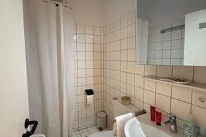 Von priv. - schönes 1-Zi. Single-Appartement in Paderborn Schloß Neuhaus, ruhige Lage m. Balkon 2.OG – Die vollständige Adresse der Immobilie erhältst du vom Anbieter., 33104 Schloß Neuhaus, Paderborn – Vorschaubild 8