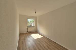 Zuhause ist: Frisch renovierte 4-Zimmer Wohnung in Gelsenkirchen Hassel! WBS benötigt!* – Am Freistuhl 23, 45896 Hassel, Gelsenkirchen – Vorschaubild 2