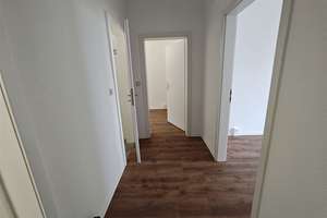 Neu renoviert! Helle 3-Zi. mit Balkon, Wanne & Laminat in ruhiger Lage!  – Würzburger Straße 36 B, 9130 Sonnenberg, Chemnitz – Vorschaubild 7