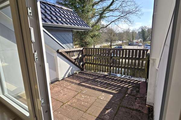 4,5-Zimmer Wohnung mit Balkon und Garage in Neumünster-Gadeland