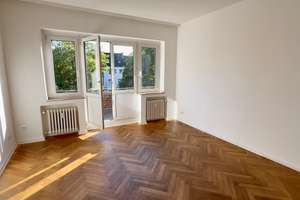 Wohnen im Bismarckviertel – stilvolle Altbauwohnung mit Fischgrätparkett, Loggia & Balkon – Bismarckstraße 53, 47799 Cracau, Krefeld – Vorschaubild 2