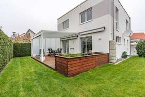Stilvolles Einfamilienhaus mit Garage, Carport und hochwertiger Ausstattung in Balingen-Engstlatt – Die vollständige Adresse der Immobilie erhältst du vom Anbieter., 72336 Balingen – Vorschaubild 3