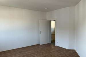 2-Zimmer-Wohnung in Essen Frohnhausen mit großem Wohnzimmer – Leipziger Straße 13, 45145 Frohnhausen, Essen – Vorschaubild 2