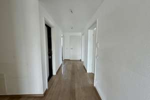 Zu vermieten! Wunderschöne 4-Zimmer-Wohnung in stadtnaher Lage – Die vollständige Adresse der Immobilie erhältst du vom Anbieter., 73230 Kirchheim unter Teck – Vorschaubild 3