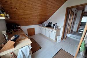 Gemütliche Dachgeschosswohnung 4 Zimmer mit Einbauküche in ruhiger Wohngegend – Die vollständige Adresse der Immobilie erhältst du vom Anbieter., 71720 Oberstenfeld – Vorschaubild 8