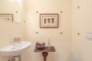 Property thumbnail 11