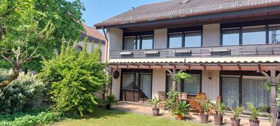 Einfamilienhaus mit 8 Zimmern, Küche/Bad und Garage in Kuhardt