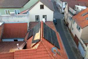 Ensembleschutz! Familienfreundliches Reiheneckhaus inmitten von Bad Königshofen – Die vollständige Adresse der Immobilie erhältst du vom Anbieter., 97631 Bad Königshofen im Grabfeld – Vorschaubild 2