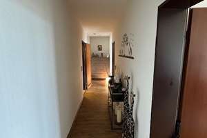 Helle 2 Zimmer Wohnung zu vermieten