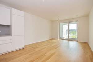 IPANEMA - helle 3 Zimmer mit Parkett, EBK und großer Loggia – Sydneystraße 28, 22297 Winterhude, Hamburg – Vorschaubild 2
