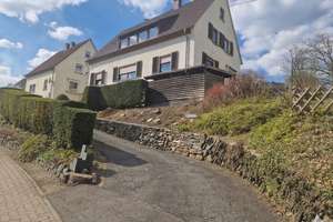 Großzügiges Ein- bis Zweifamilienhaus mit schönem Garten und Garage, Alte Dreisbach! – Die vollständige Adresse der Immobilie erhältst du vom Anbieter., 57080 Niederschelden, Siegen – Vorschaubild 4