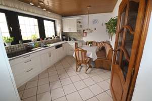 Großes Familienglück! Haus im Haus mit großem Garten, Fernblick und Garage. – Die vollständige Adresse der Immobilie erhältst du vom Anbieter., 42655 Burg/Höhscheid, Solingen – Vorschaubild 11