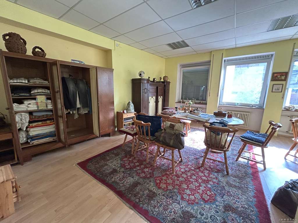 Immobilie in Wolfstein - BIETERVERFAHREN - PROVISIONSFREI -Historisches Wohn- und Geschäftshaus mit Entwicklungspotenzial - Bild 1