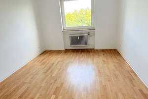 Großzügige 3-Zimmer-Wohnung mit neuer Einbauküche und Balkon – Freischützstraße 25, 81927 Englschalking, München – Vorschaubild 5