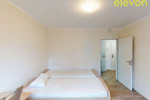 Möbliertes WG-Zimmer in Frauen-WG in zentraler Lage für Studenten und Azubis – Gebrüder-Coblenz-Straße 15, 50679 Deutz, Köln – Vorschaubild 3