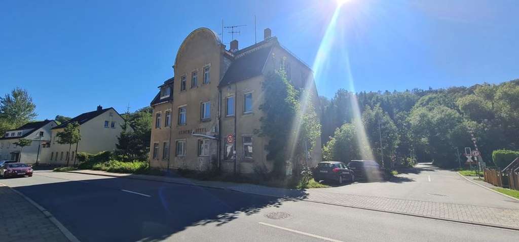 Entkerntes Mehrfamilienhaus im Speckgürtel von  Chemnitz