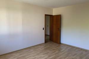 Herrlicher Ausblick und lichtdurchflutet! Ruhige 3-Zimmer Wohnung, Bad Kissingen (Garitz, Altenberg) – Eichenstraße 5, 97688 Bad Kissingen – Vorschaubild 14