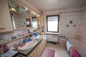 Großes Zweifamilienhaus zum günstigen Preis! Nur wenige km von Bad Rodach entfernt! – Coburg (Kreis) – Vorschaubild 10