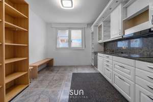 MAINNÄHE MIT PHOENIXHAUS-PARK VOR DER TÜR – Renoviertes 6-Zimmer-Haus mit Garten auf 457 m² – 65931 Sindlingen, Frankfurt am Main – Vorschaubild 5