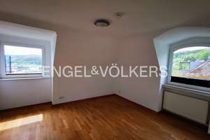 Exklusives Wohnen im Dachgeschoss einer stilvollen Stadtvilla mit Balkon – Die vollständige Adresse der Immobilie erhältst du vom Anbieter., 57072 Siegen, Siegen – Vorschaubild 11