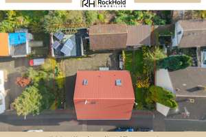 Sanierungsbedürftiges Ein- bis Zweifamilienhaus mit Garage und Schuppen! – Die vollständige Adresse der Immobilie erhältst du vom Anbieter., 76327 Pfinztal – Vorschaubild 1