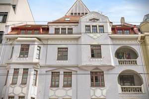 Zentrale Lage, historischer Charme, vielseitige Perspektiven!