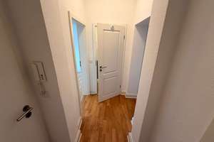 Einziehen & Wohlfühlen: Seltene Altbau-Dachgeschosswohnung in TOP Lage von Düsseldorf