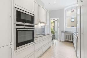 Elegante Altbauresidenz mit zwei Balkonen und hochwertigem Wohnambiente in der City-West – 10711 Halensee, Berlin – Vorschaubild 10