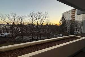 Helle 2-Zimmer-Wohnung im 3. OG mit schönem Balkon