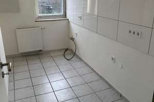 Attraktive 5 Zimmer DG- Wohnung im Stadtteil Oberhausen Osterfeld zu vermieten. – Waisenhausstraße 78, 46117 Osterfeld-Ost, Oberhausen – Vorschaubild 9