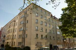 Im "Herzen" der List - helle 2 Zimmerwohnung mit Einbauküche und Balkon zum 01.02.2026 – Bonifatiusplatz 5, 30161 List, Hannover – Vorschaubild 2