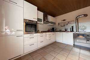gepflegtes 2 Fam. Haus mit Garagen und Büro – Die vollständige Adresse der Immobilie erhältst du vom Anbieter., 94060 Pocking – Vorschaubild 6